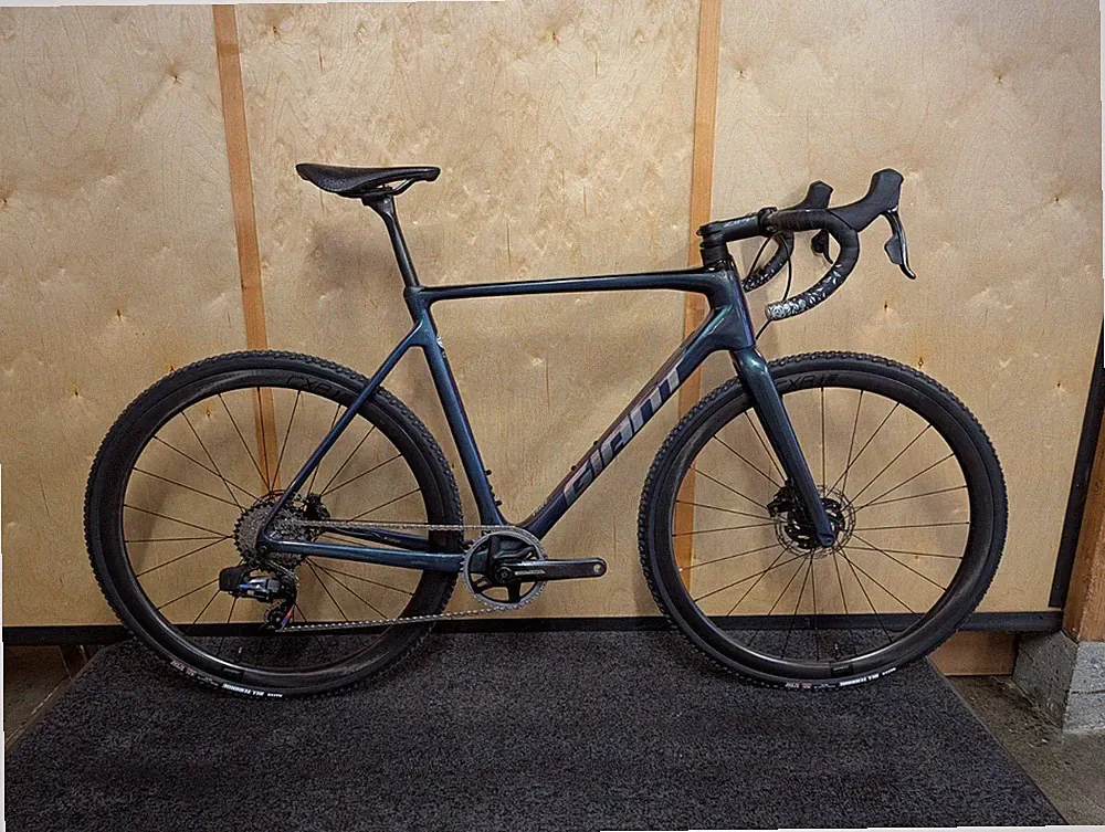 2024 Giant TCX Advanced Pro 0 M/L Cyclocross Bike