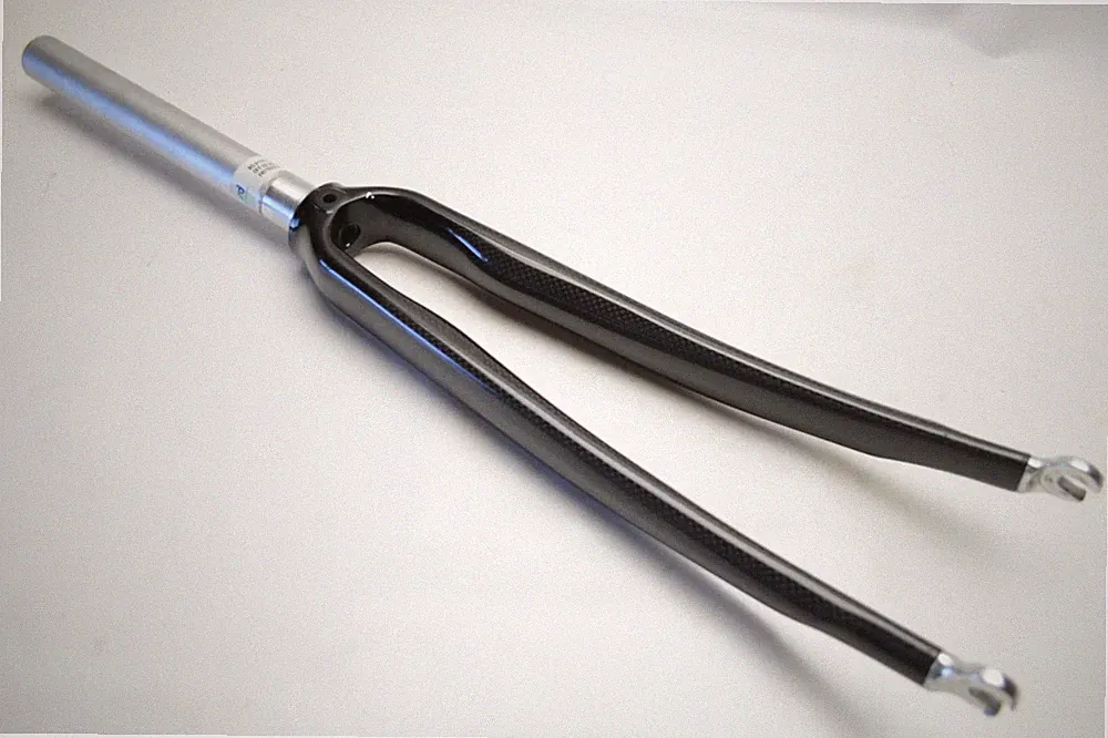 ADVANCED AD CARBON RACE BICYCLE 700c WHEEL 1 1/8" THREADLESS FORK 215 MM STEERER