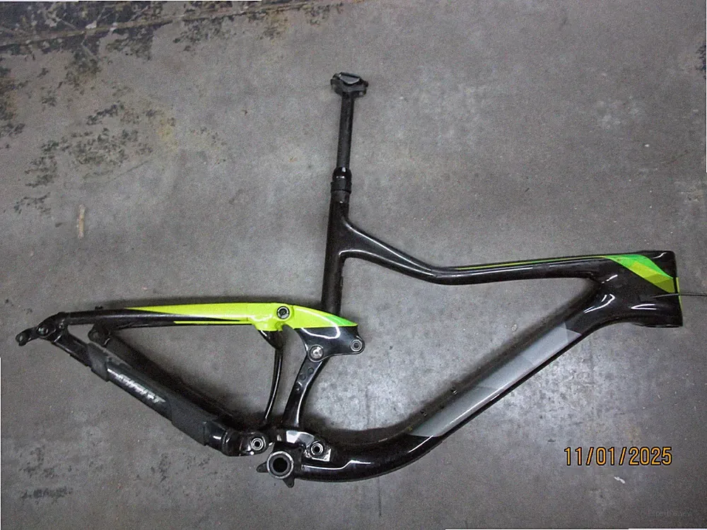Giant Carbon Fiber Trance Advanced Mountain Bicycle Frame